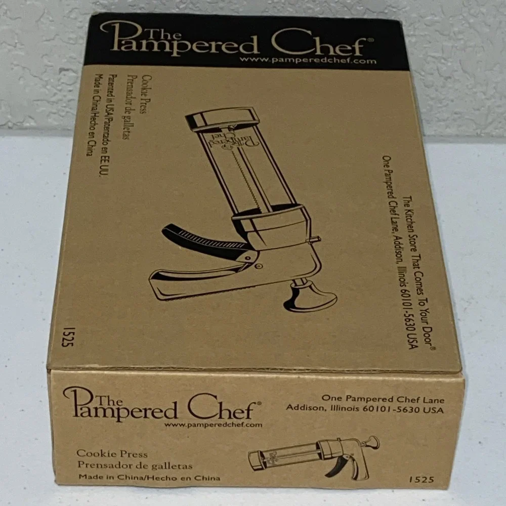 Vintage The Pampered Chef Cookie Press 16 Molds 1525 NEW With Recipe Cards 2002